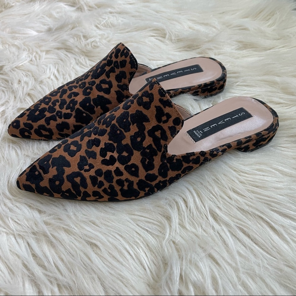 STEVEN by Steve Madden Verna leopard animal print mules, size 7